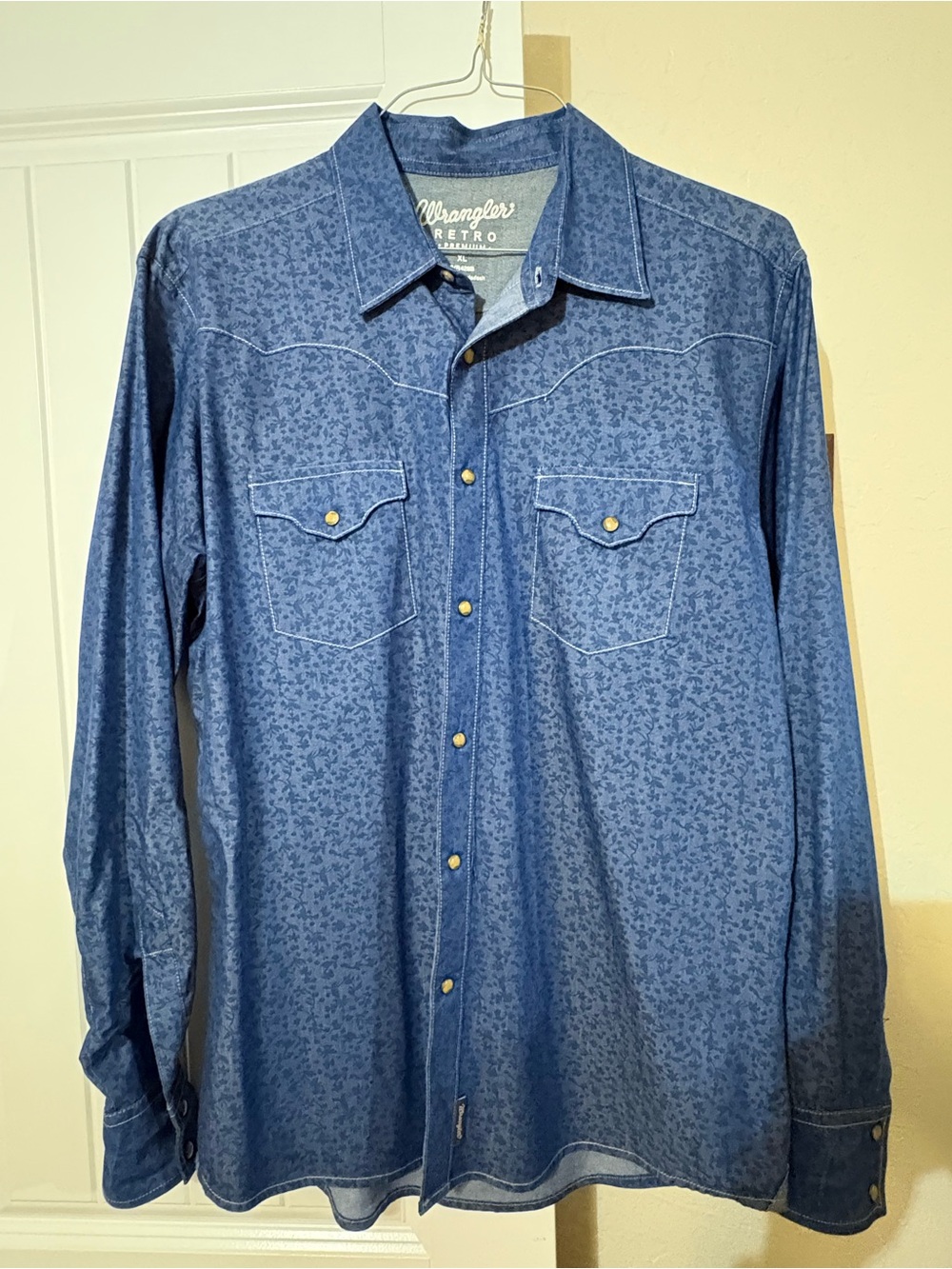 Wrangler Retro Men's Navy Floral Snap Western Shirt